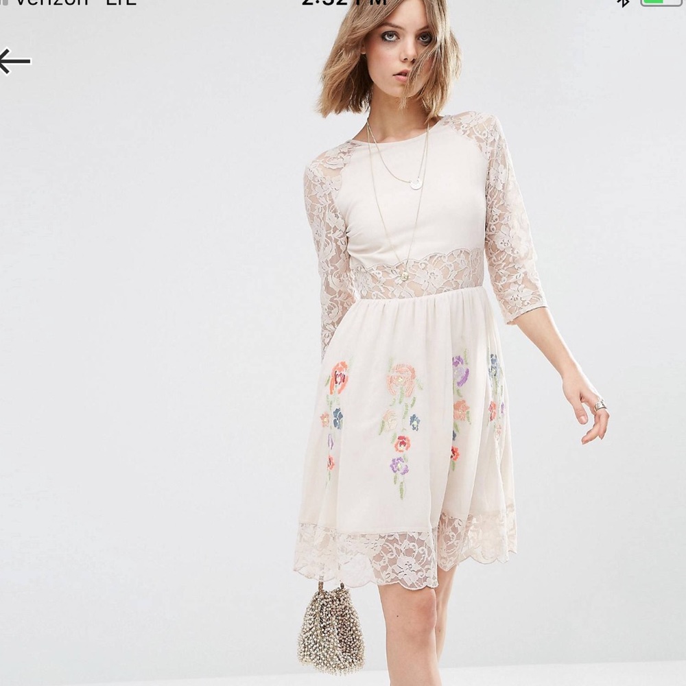 Nude/light pink lace cut it dress